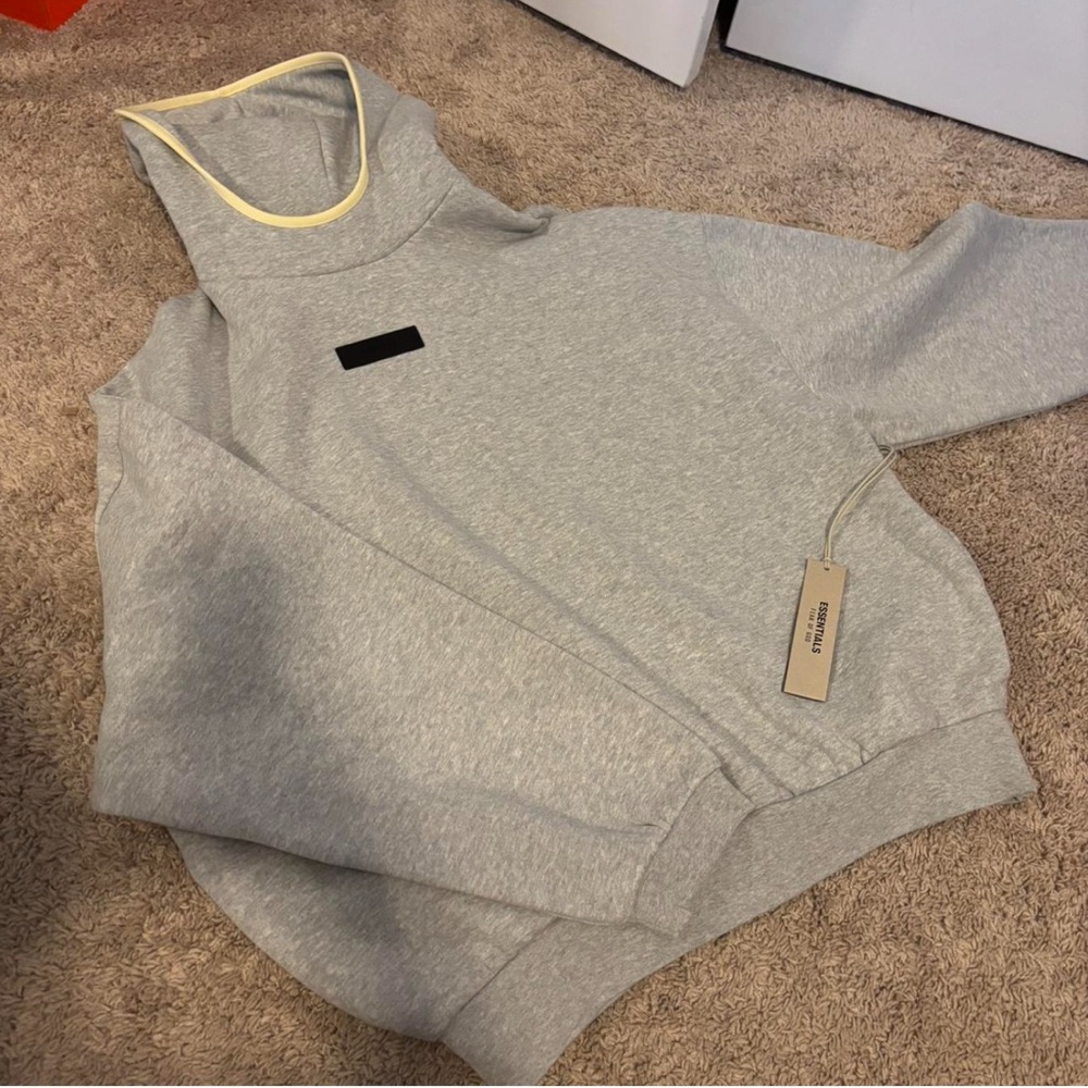 Gray Men’s Sweater